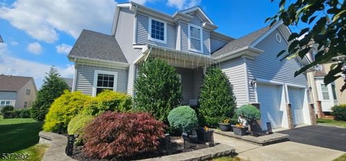 7 Schenck Ln, SOMERSET, NJ, 08873-7464 | Card Image