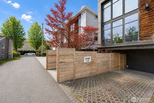 b-3648 36th Ave S, Seattle, WA, 98144-7107 | Card Image
