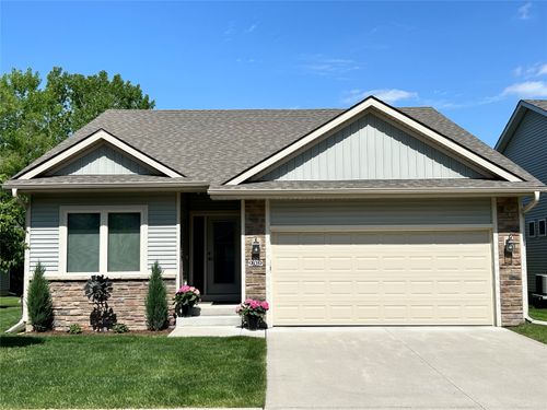 909 W Trace Dr, Polk City, IA, 50226-1247 | Card Image