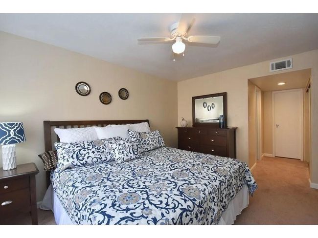 APT-913 - 17310 Kieth Harrow Blvd, Condo with 2 bedrooms, 2 bathrooms and null parking in Houston TX | Image 7