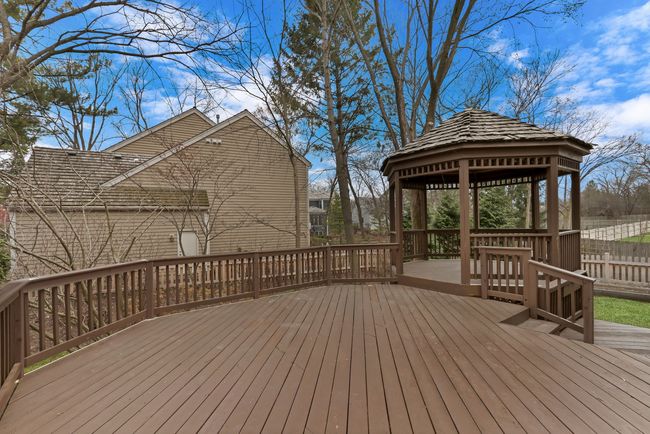 4461 Longmeadow Dr, House other with 4 bedrooms, 4 bathrooms and 3 parking in Gurnee IL | Image 4