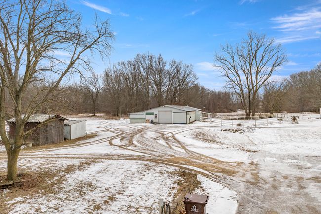 Multiple out buildings on property | Image 38