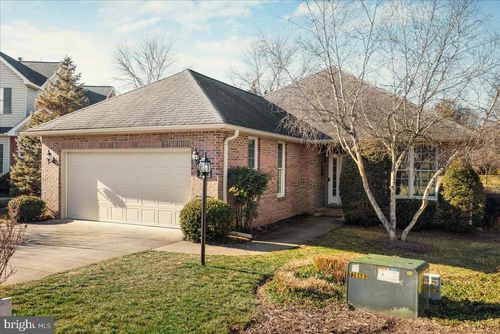 832 Winder Ct, Winchester, VA, 22601-6740 | Card Image