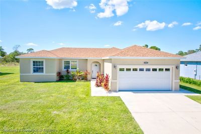 111 Fire Island Avenue Ne, House other with 3 bedrooms, 2 bathrooms and null parking in Lake Placid FL | Image 1