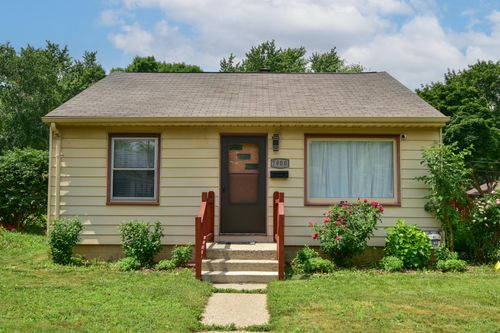7800 W Palmetto Ave, Milwaukee, WI, 53218-3750 | Card Image