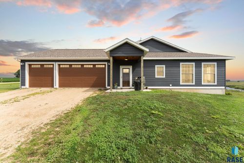 23620 487th Ave, Pipestone, MN, 56164-5002 | Card Image