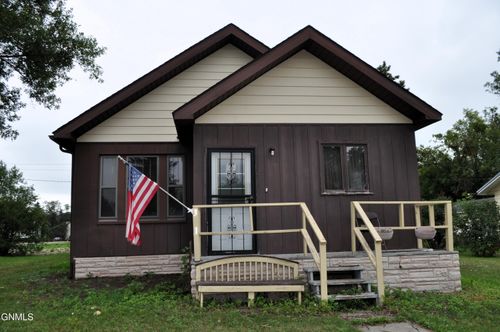 301 Main St, Wing, ND, 58494-4002 | Card Image