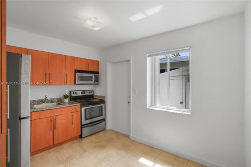 apt-5-932 Moffett St, Hallandale Beach, FL, 33009-8605 | Card Image