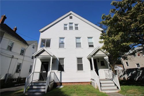153 Quaker Ln S, West Hartford, CT, 06119-1635 | Card Image