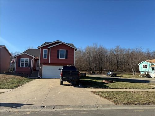 2202 Meadow Trl, Saint Joseph, MO, 64503-1898 | Card Image