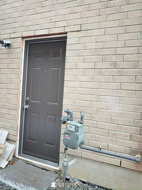 bsmt-89 Conarty Crescent, Whitby, ON, L1P0L3 | Card Image