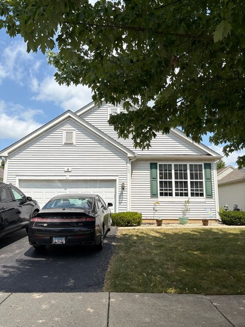 5 E Hague Dr, Antioch, IL, 60002-2636 | Card Image