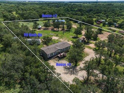 2755 Washburn Road, Luling, TX, 78648 | Card Image
