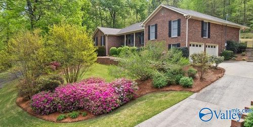 112 Ridgecrest Rd, Gadsden, AL, 35901-6410 | Card Image