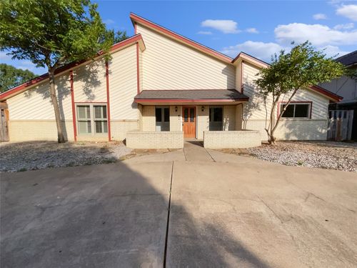 30 Lakewood Dr, Lake Dallas, TX, 75065-3106 | Card Image