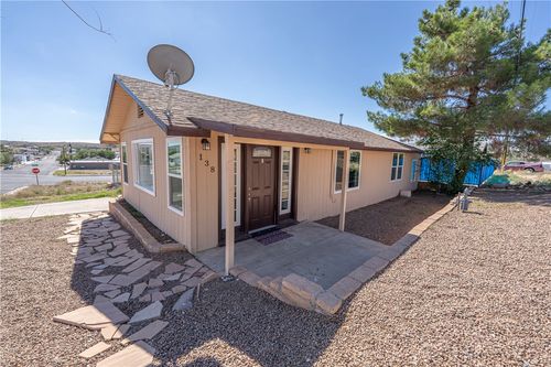 138 Pine St, Kingman, AZ, 86401-5625 | Card Image