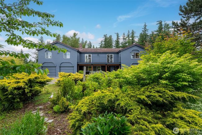 This home has it all. | Image 33