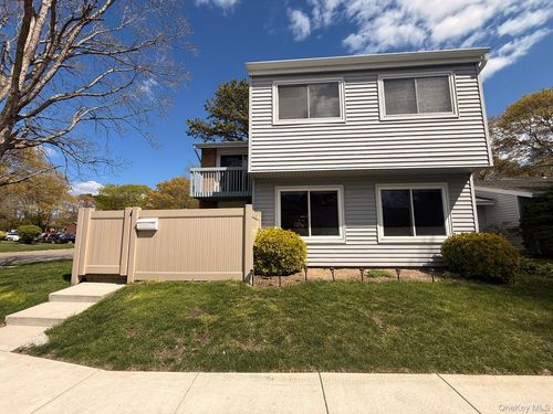 m-212 Springmeadow Dr, Holbrook, NY, 11741-4117 | Card Image