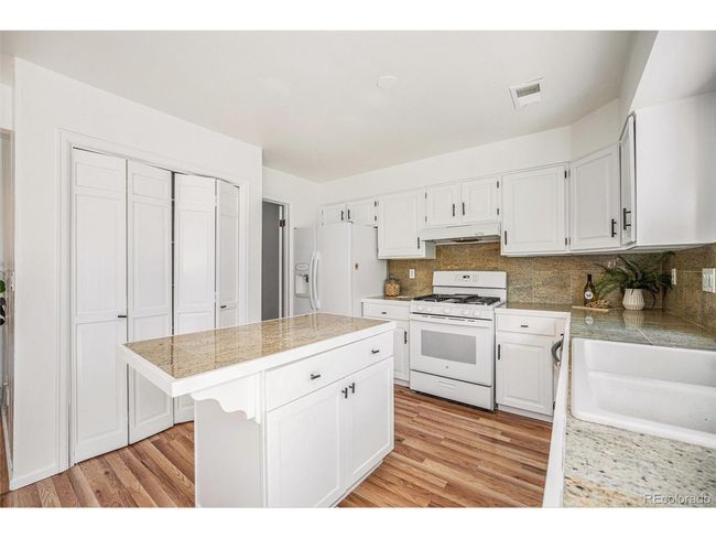 19 Benthaven Pl, Townhouse with 3 bedrooms, 2 bathrooms and null parking in Boulder CO | Image 10