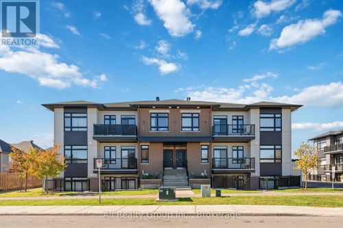 147 Fairweather St, Gloucester, ON, K1T0M8 | Card Image