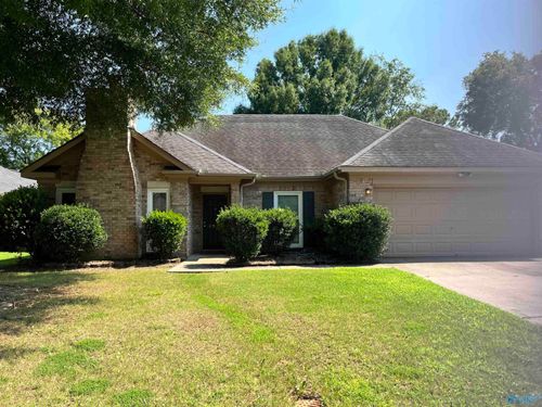 9718 Wallwood Dr Se, Huntsville, AL, 35803-1764 | Card Image