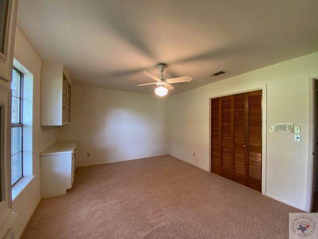 1129 Hwy 259 S, House other with 3 bedrooms, 2 bathrooms and null parking in DeKalb TX | Image 17