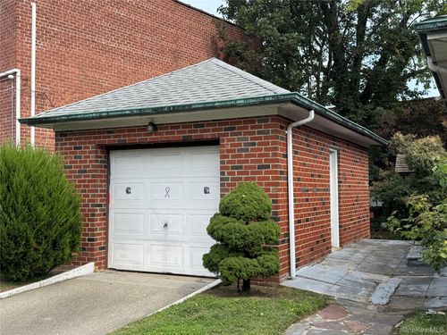 180 Swinton Ave, Bronx, NY, 10465-3237 | Card Image
