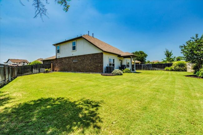 Backyard, big enough for a pool | Image 32
