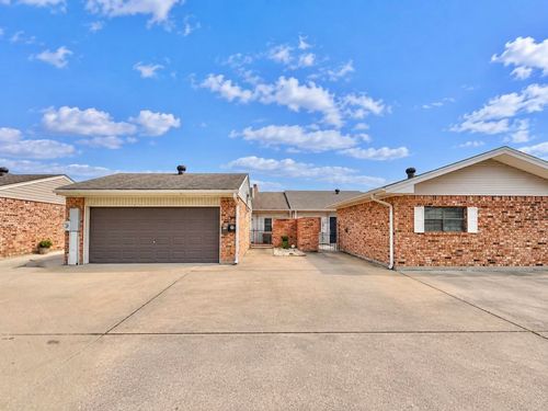 3020 Plaza Cv, Port Arthur, TX, 77642-5532 | Card Image