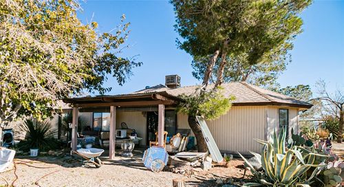 19805 Pearblossom Hwy, Llano, CA, 93544 | Card Image