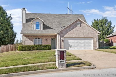 1613 W 117th Avenue S, House other with 4 bedrooms, 3 bathrooms and null parking in Jenks OK | Image 1