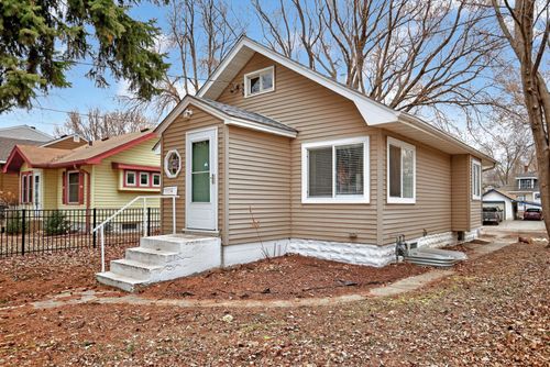 4017 4th St Ne, Columbia Heights, MN, 55421-2702 | Card Image