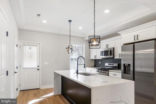 1666 Darley Ave, BALTIMORE, MD, 21213-1319 | Card Image