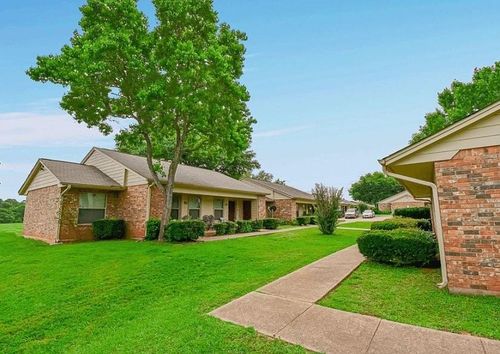 1220 Heritage Dr, Jacksonville, TX, 75766-5846 | Card Image