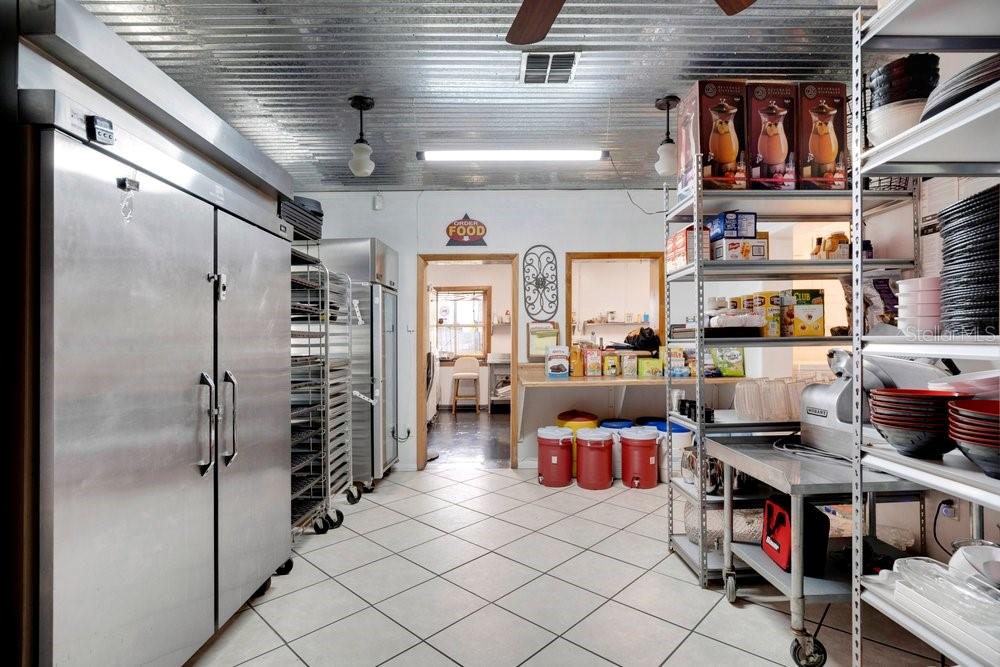 Commercial Sale in ZELLWOOD 4
