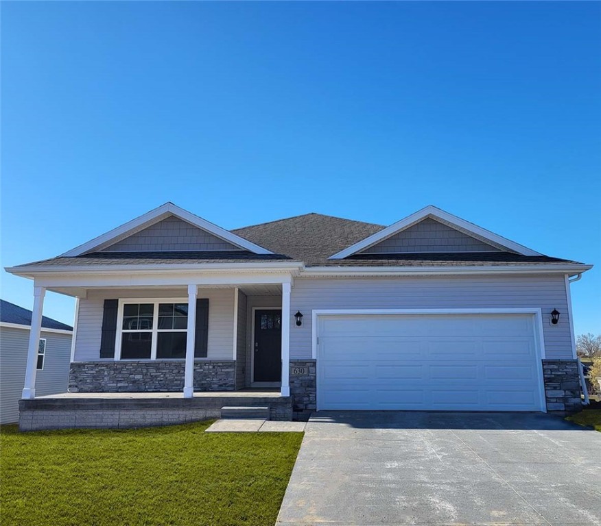 Saber Pl, Indianola, IA 50125