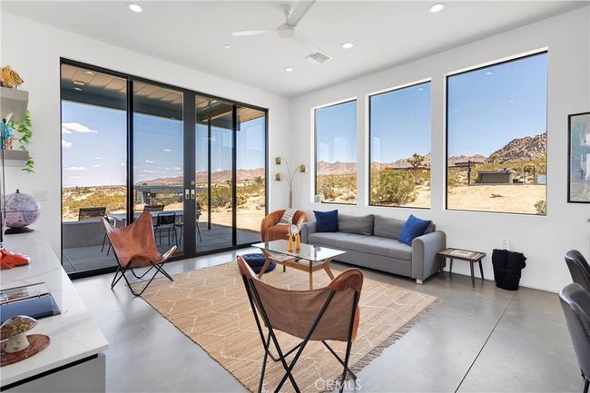 Living Room | Image 11
