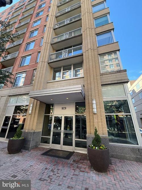 605-1020 N Highland St, ARLINGTON, VA, 22201-2181 | Card Image