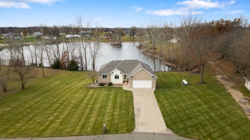 69100 Chief Ct, White Pigeon, MI, 49099-8162 | Card Image
