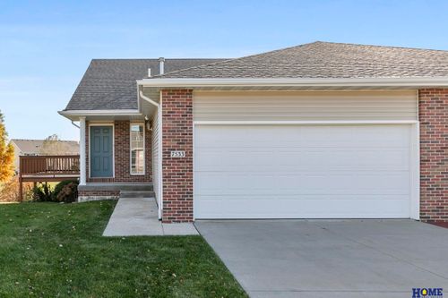 7533 Hamann Meadows Pl, Lincoln, NE, 68506-4737 | Card Image