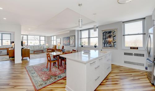 apt-608-1620 E Broad St, Columbus, OH, 43203-2021 | Card Image