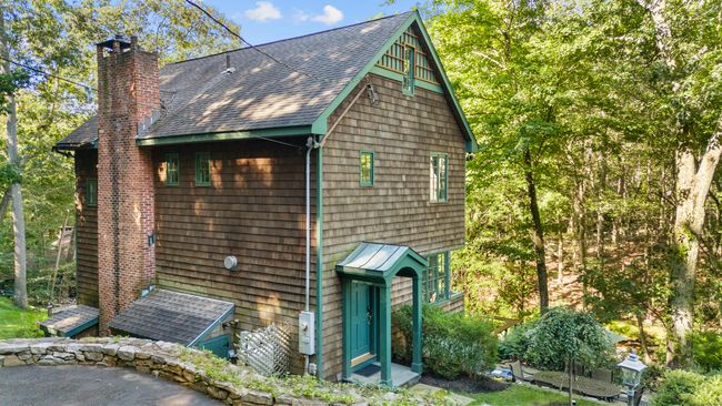 321 Newtown Tpke, House other with 3 bedrooms, 4 bathrooms and 4 parking in Wilton CT | Image 5
