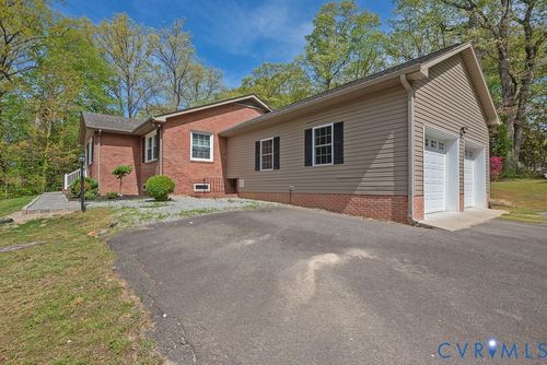 10601 Courtney Rd, Glen Allen, VA, 23060-2506 | Card Image