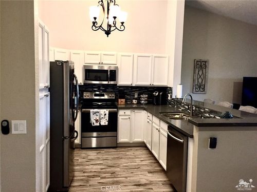 41120 Woodhaven Dr, Palm Desert, CA, 92211 | Card Image