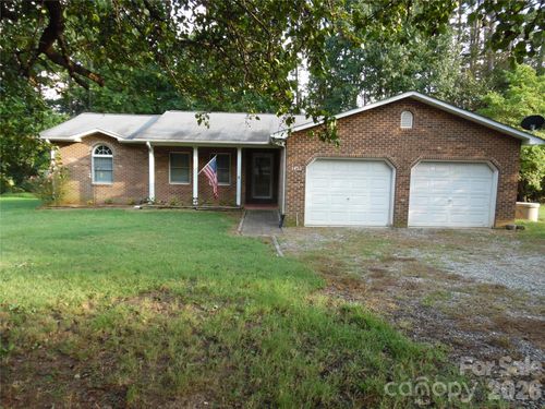 1453 Marshbrooke Ln, Catawba, NC, 28609-7903 | Card Image