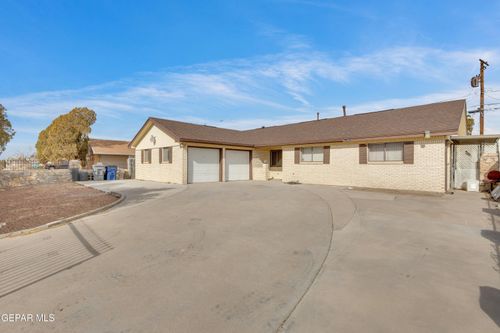 10125 Castletown Dr, El Paso, TX, 79925-2911 | Card Image