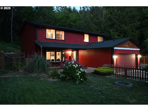 136 Charleston Dr, Kalama, WA, 98625-9524 | Card Image