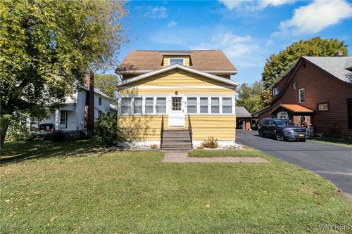 6436 Webster Rd, Orchard Park, NY, 14127-1844 | Card Image