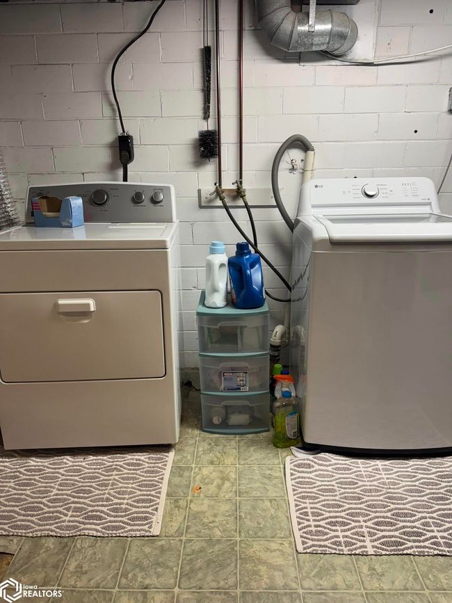 2017 N West St, House other with 3 bedrooms, 2 bathrooms and null parking in Carroll IA | Image 35
