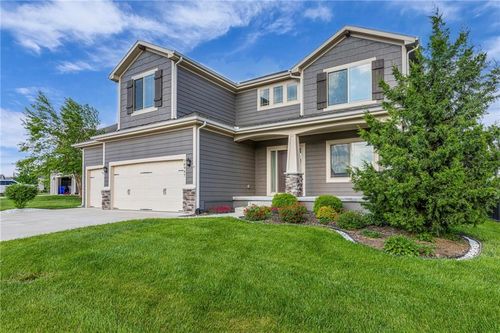 16967 S Laurelwood St, Olathe, KS, 66062-9338 | Card Image